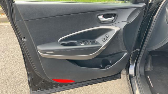 Hyundai Santa Fe image 1