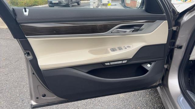 Bmw Série 7 image 9