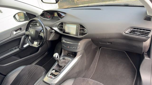 Peugeot 308 image 7