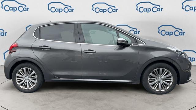 Peugeot 208 image 8
