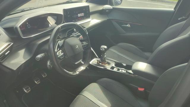 Peugeot 208 image 8