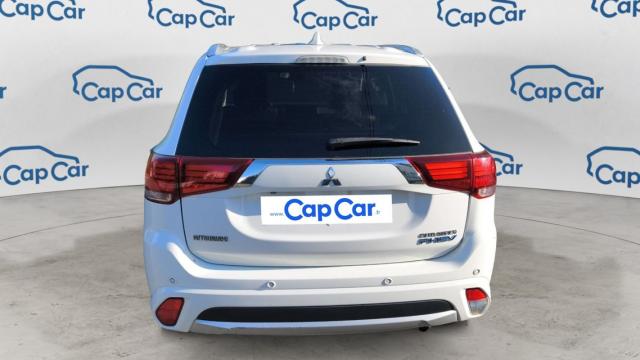 Mitsubishi Outlander image 4