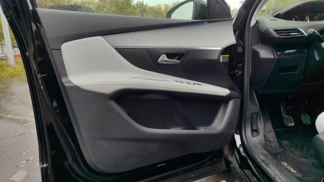 Peugeot 3008 image 2