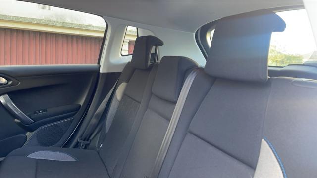 Peugeot 2008 image 2