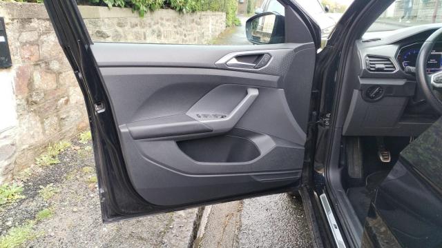 Volkswagen T-Cross image 9