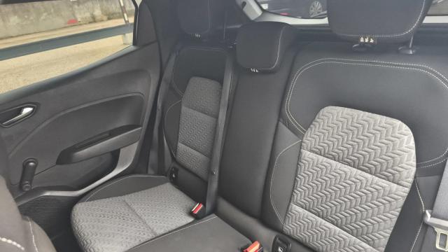 Renault Clio image 9