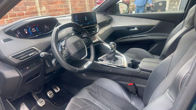 Peugeot 5008 image 9