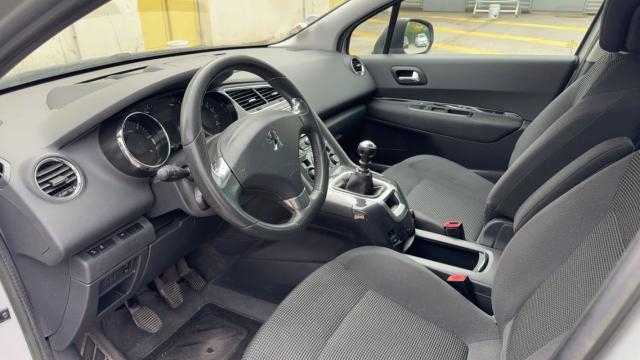Peugeot 5008 image 7