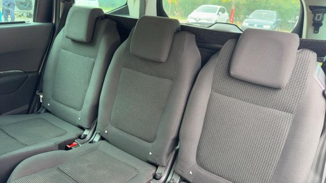 Peugeot 5008 image 9