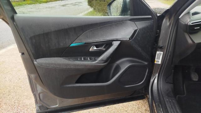 Peugeot 2008 image 3