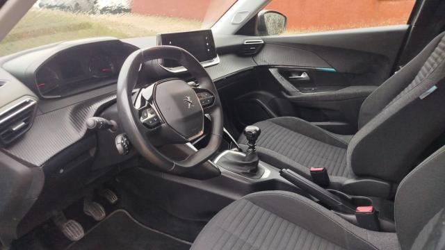 Peugeot 2008 image 8