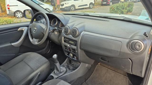 Dacia Duster image 9