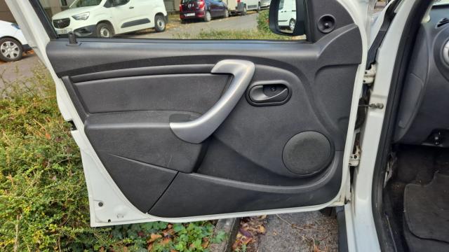 Dacia Duster image 8