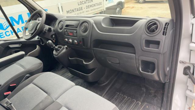 Renault Master image 8