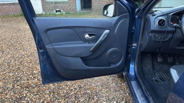 Dacia Sandero image 7