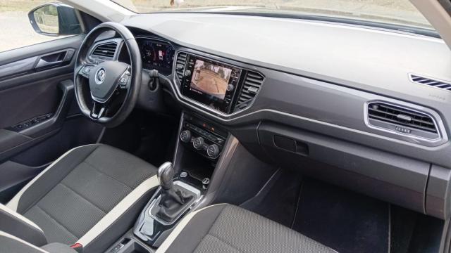 Volkswagen T-Roc image 9