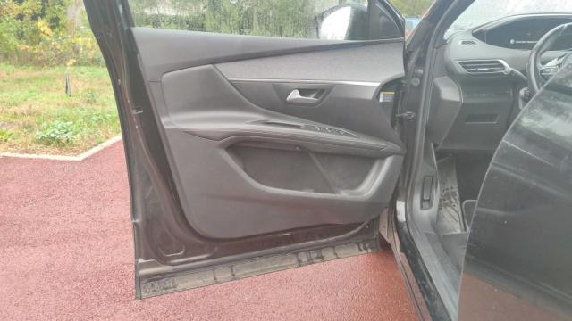 Peugeot 3008 image 8