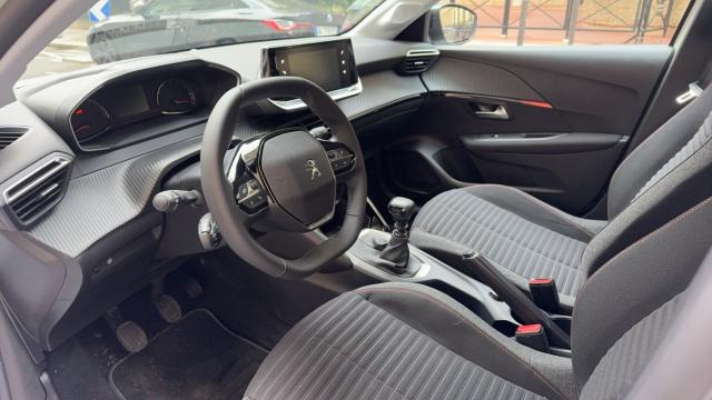 Peugeot 208 image 5