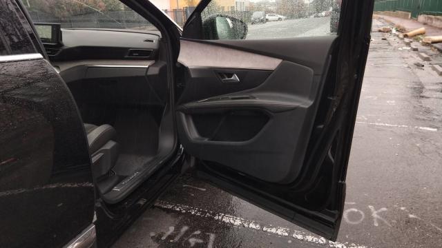 Peugeot 3008 image 1