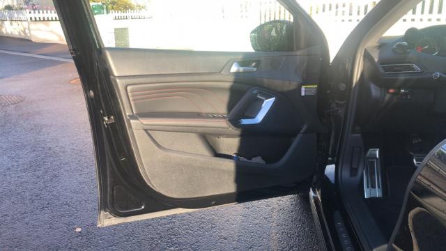 Peugeot 308 image 2