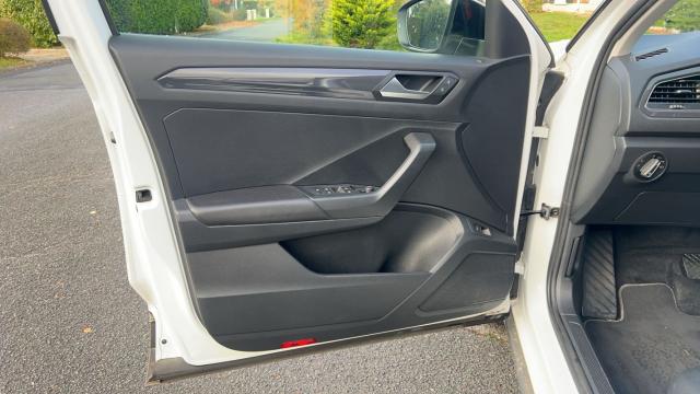 Volkswagen T-Roc image 4