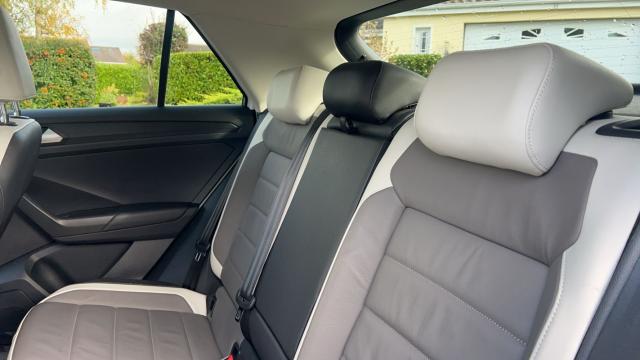 Volkswagen T-Roc image 6