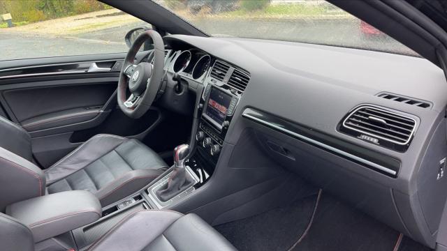 Volkswagen Golf image 6