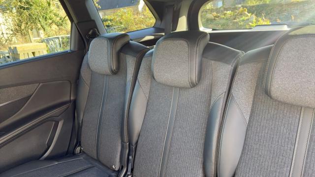 Peugeot 5008 image 9