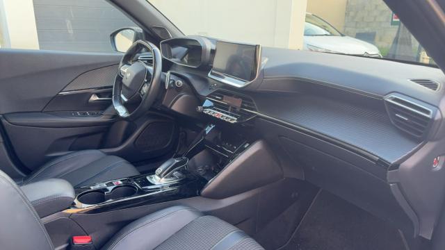 Peugeot 2008 image 5