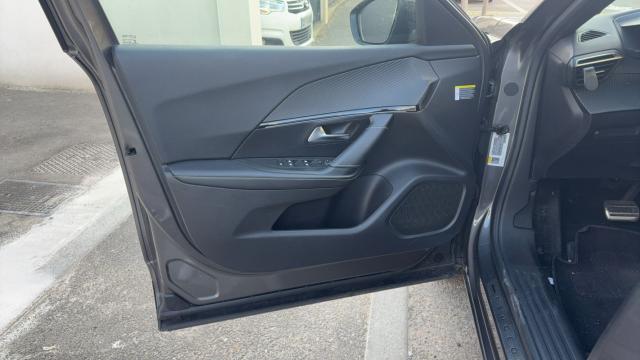 Peugeot 2008 image 1