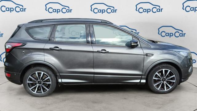 Ford Kuga image 6