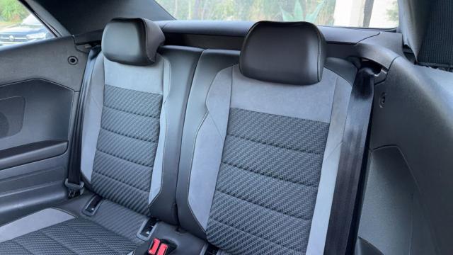 Volkswagen T-Roc image 2