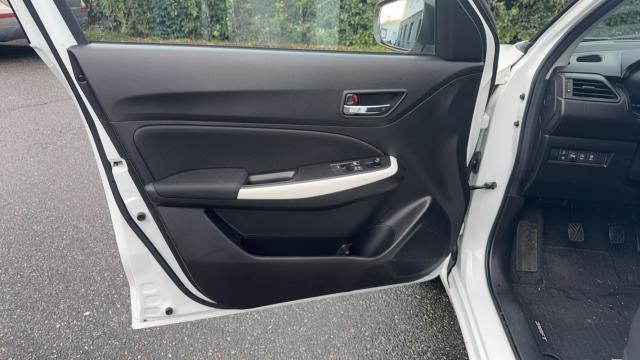 Suzuki Swift image 3