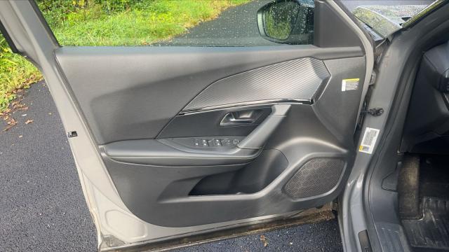 Peugeot 2008 image 6