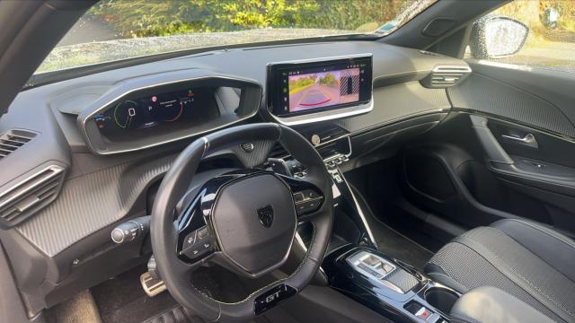 Peugeot 2008 image 3