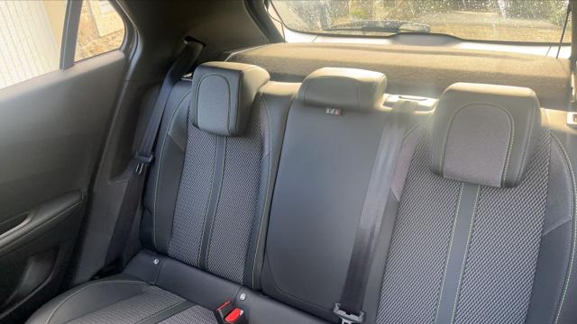 Peugeot 2008 image 1