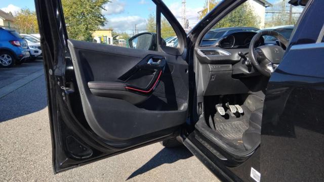 Peugeot 208 image 3