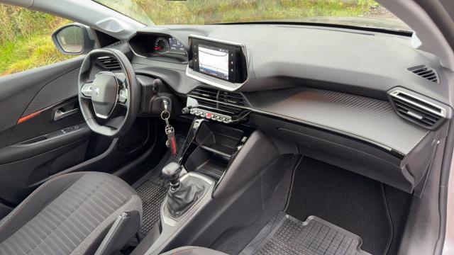 Peugeot 208 image 2