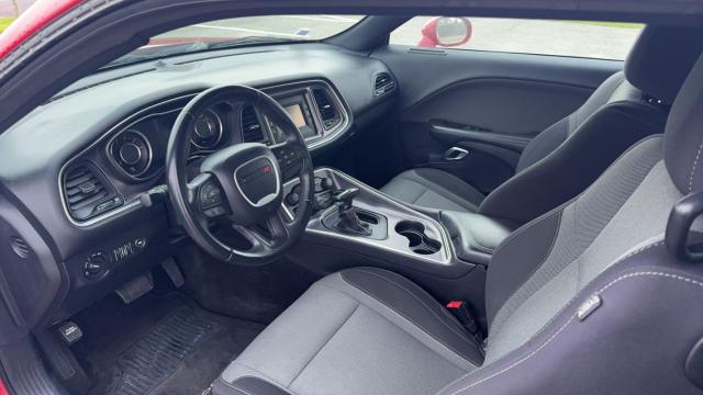 Dodge Challenger image 2