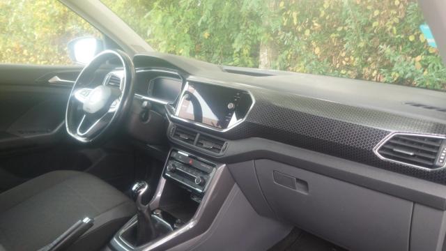Volkswagen T-Cross image 3