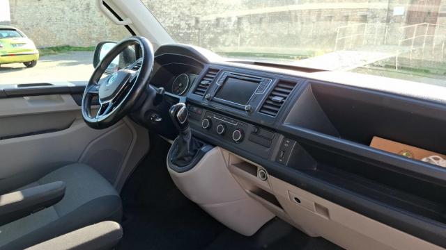 Volkswagen Transporter image 3
