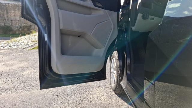 Volkswagen Transporter image 9