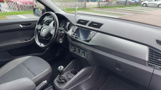 Skoda Fabia image 9
