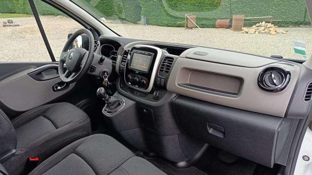 Renault Trafic image 9