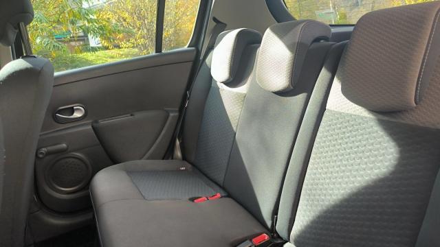 Renault Clio image 2