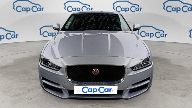 Jaguar Xe image 1
