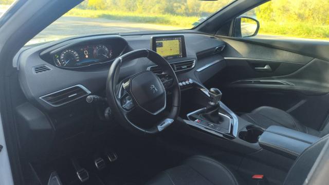 Peugeot 3008 image 3