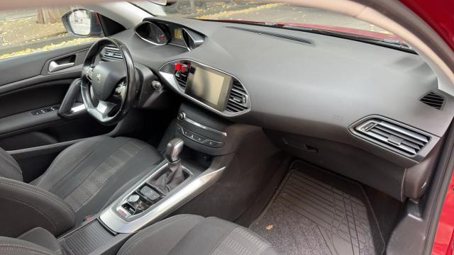 Peugeot 308 image 6