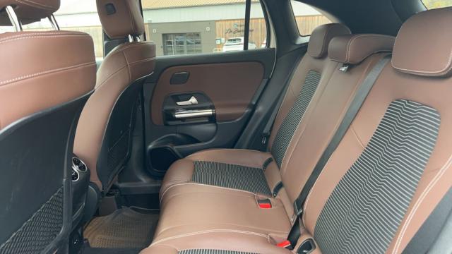 Mercedes Benz Gla image 9