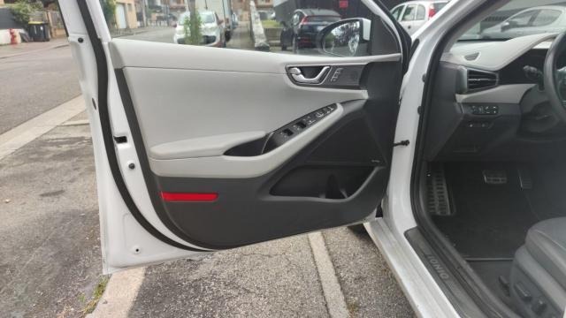 Hyundai Ioniq image 8